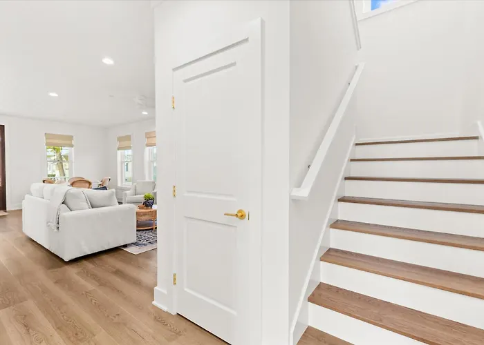 Upscale Montego Bay Getaway Community Pools Holiday home Ocean City