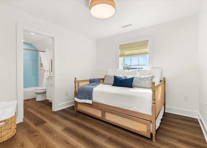 Upscale Montego Bay Getaway Community Pools * Ocean City